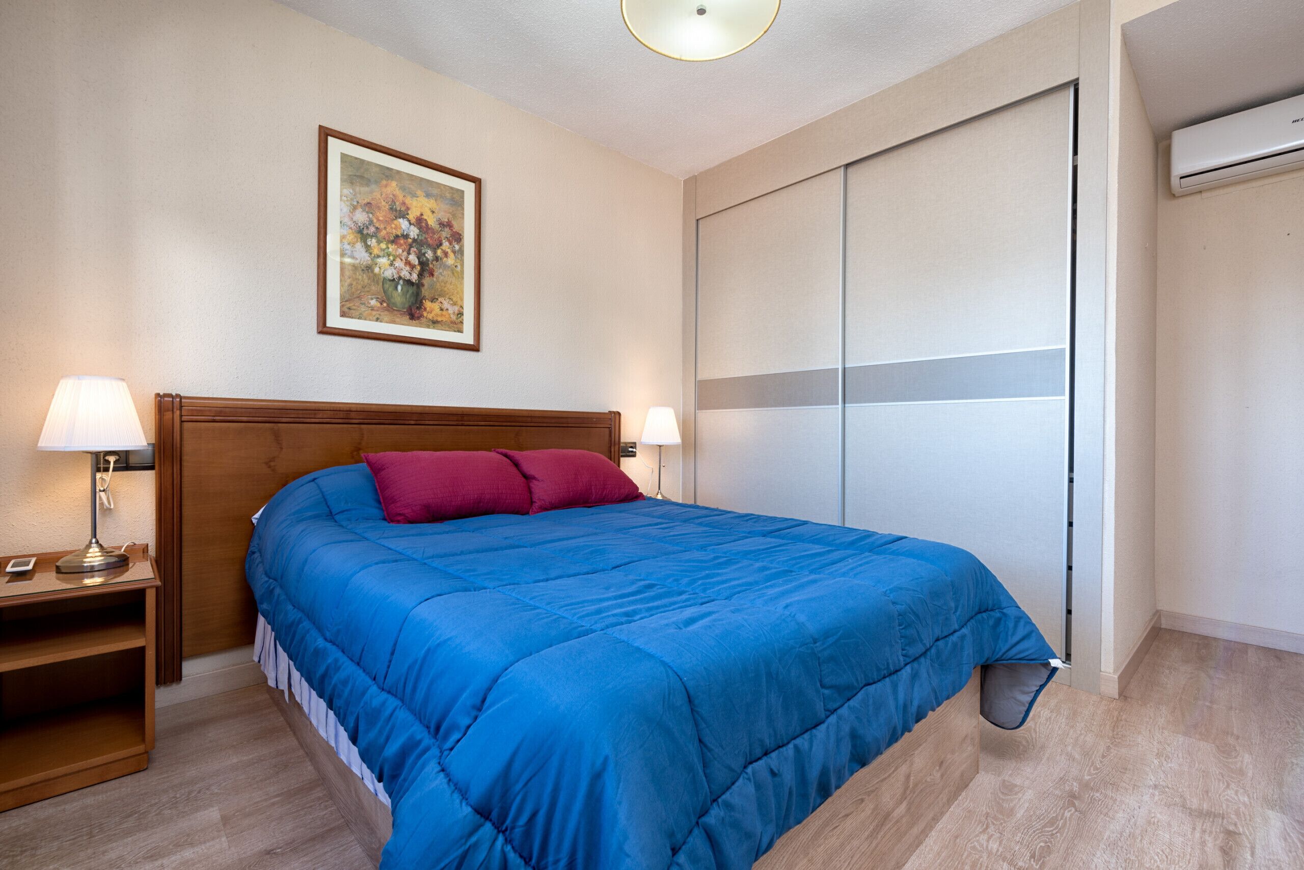 3 chambres, fer et planche à repasser, Wi-Fi gratuit, draps fournis