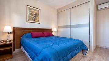 3 chambres, fer et planche à repasser, Wi-Fi gratuit, draps fournis