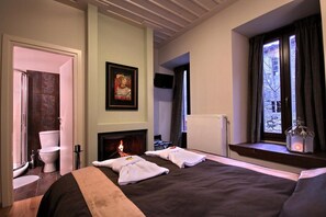 Superior Double Room, Fireplace | In-room safe, blackout drapes, soundproofing, iron/ironing board - Tsarbou Guesthouse (Gortynia)