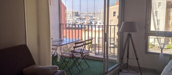 Studio/loggia,boat view/WIFI/Port 100m/Cap d'Agde