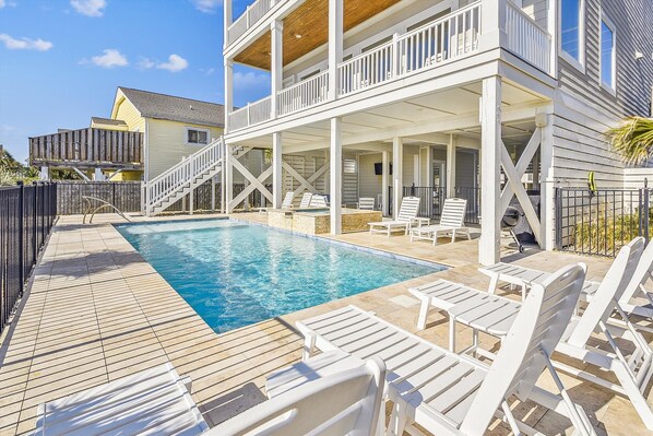 Outdoor pool, a heated pool