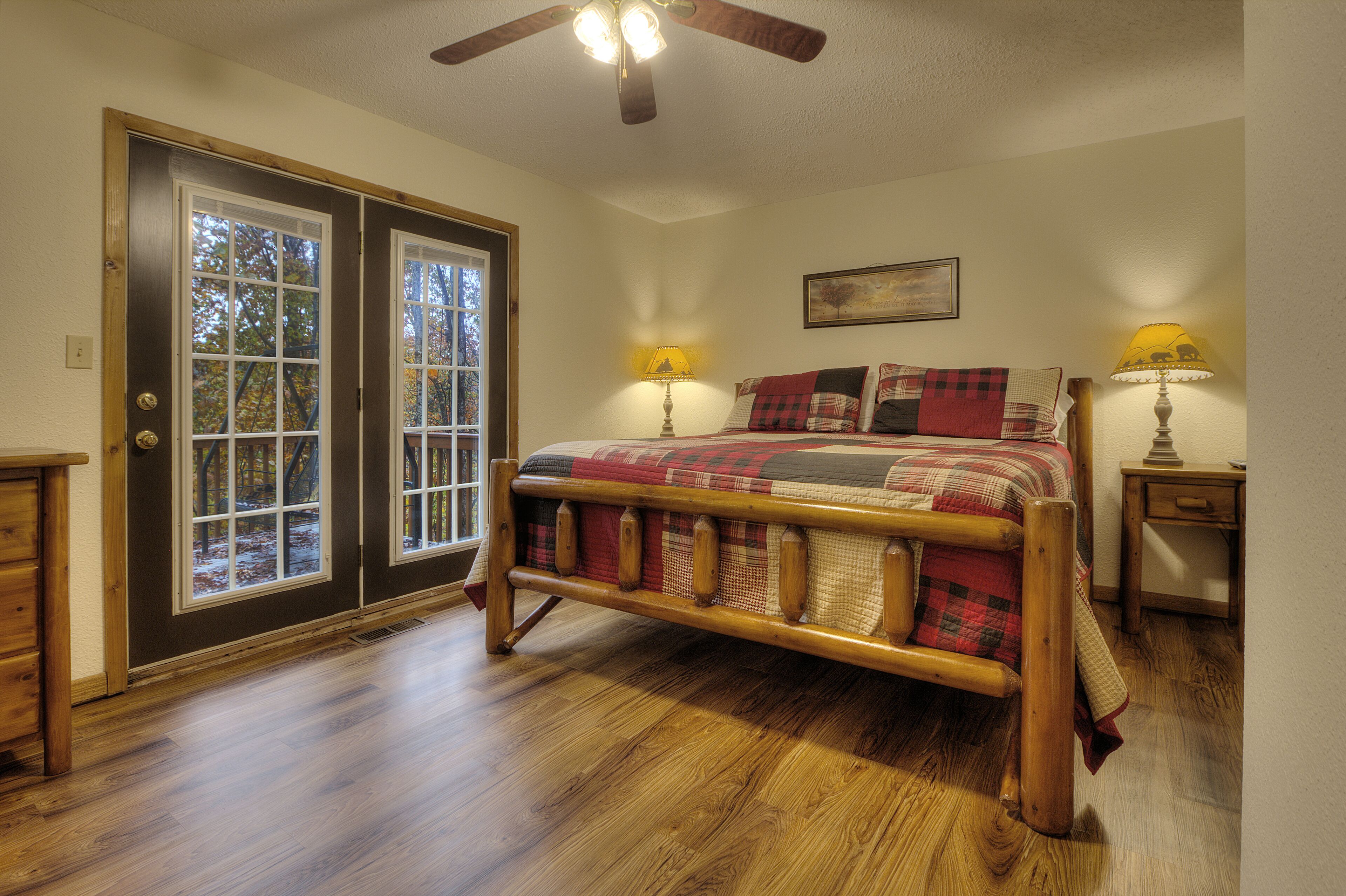 6 chambres, fer et planche à repasser, Wi-Fi, draps fournis