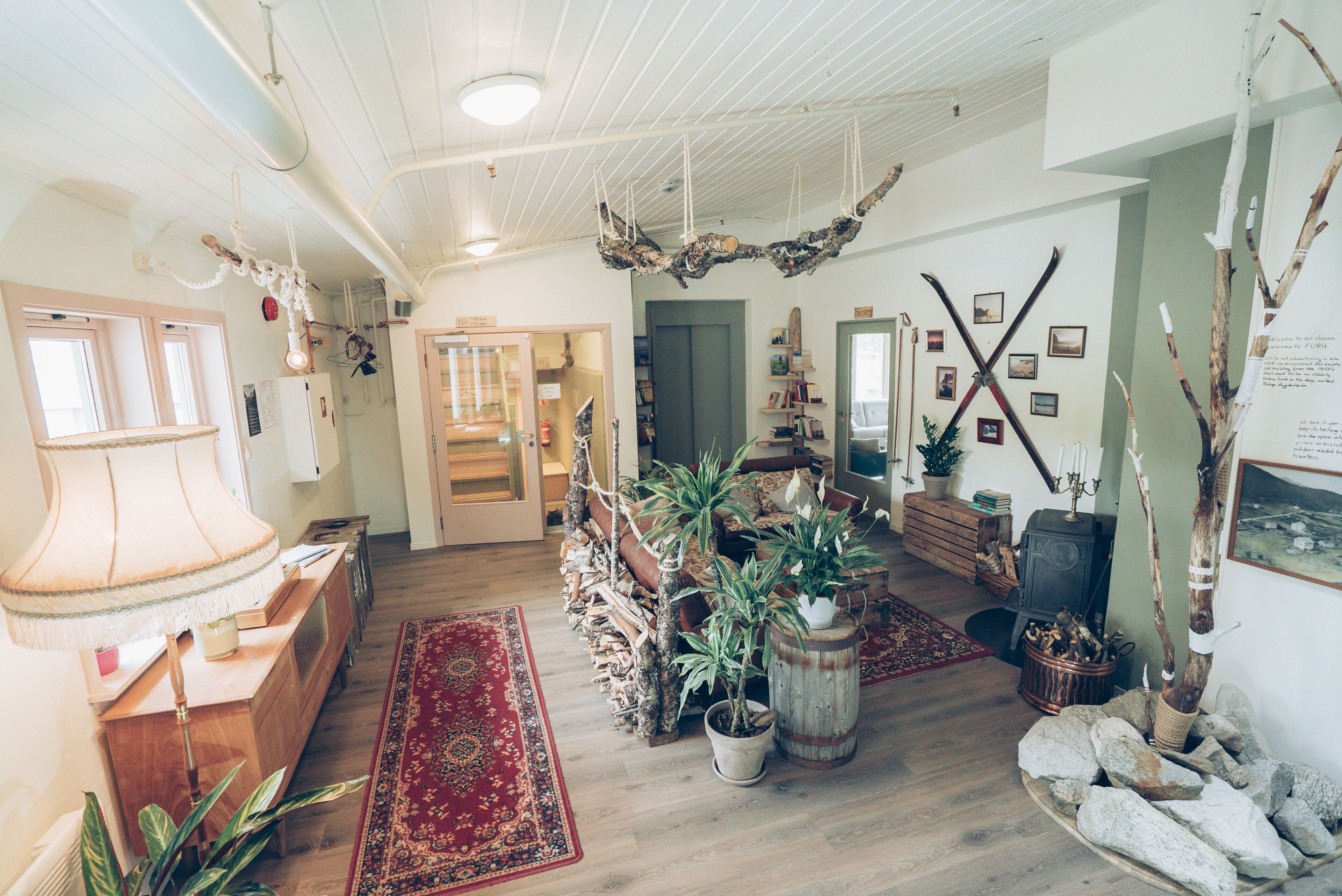 ロビーラウンジ