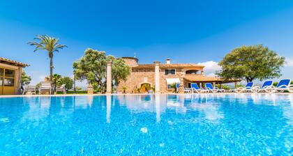 Finca rustique Ă Majorque Can Colis avec piscine