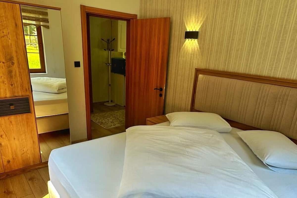 9 chambres, literie de qualité supérieure, bureau
