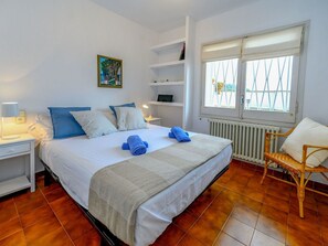 4 chambres, fer et planche à repasser, Wi-Fi gratuit