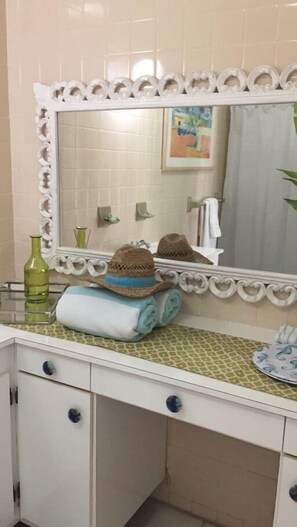 Apartment, 1 Bedroom | Bathroom