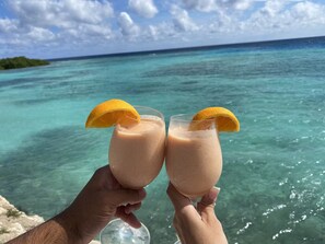 Vista frontal de la propiedad