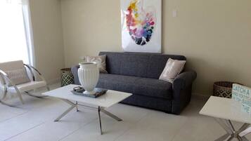 Apartment, 2 Bedrooms | Living room