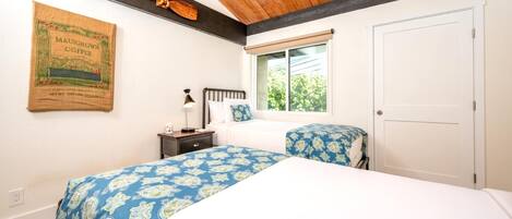 2 bedrooms, iron/ironing board, travel crib, free WiFi