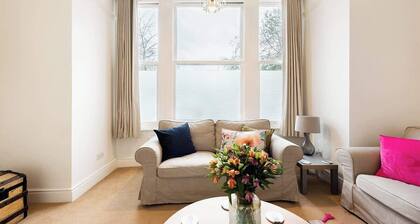 Ealing garden flat by Walpole Park