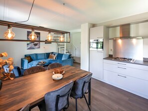 Interior - Wonderful private villa for 6 people with pool, WIFI, TV, terrace and pets allowed (Nieuw-helvoet)