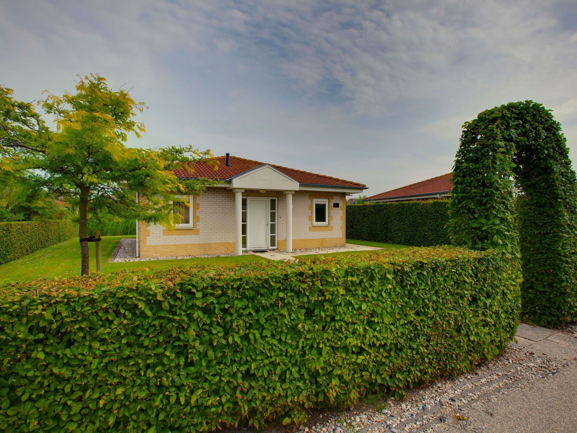 Maison, Propriété, Ciel, Vert, Domicile, Arbre, Zone Résidentielle, Arbuste, Immobilier, Architecture