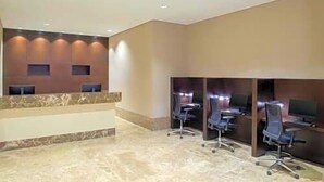 Business centre - Doubletree by Hilton Doha - Al Sadd (Doha)