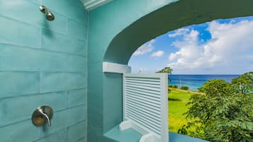 Signature Single Room, 2 Queen Beds, Balcony, Ocean View | Bathroom shower