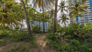 Property grounds - Beautiful Isla Verde Apartment by the Beach! (Carolina)