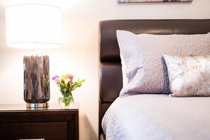 2 Schlafzimmer, Schreibtisch, Bügeleisen/Bügelbrett, kostenloses WLAN