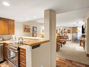 Fridge, microwave, oven, stovetop - Updated Condo at Silver King, Easy Walk to Skiing at Park City Mountain (Park City)