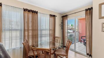 Condo, Berbilang Katil, Balcony (GULFVIEW II 108) | Bahagian dalam