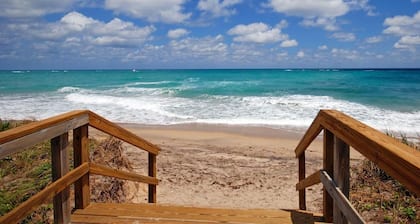 Explorers Retreat in Jupiter Inlet Village