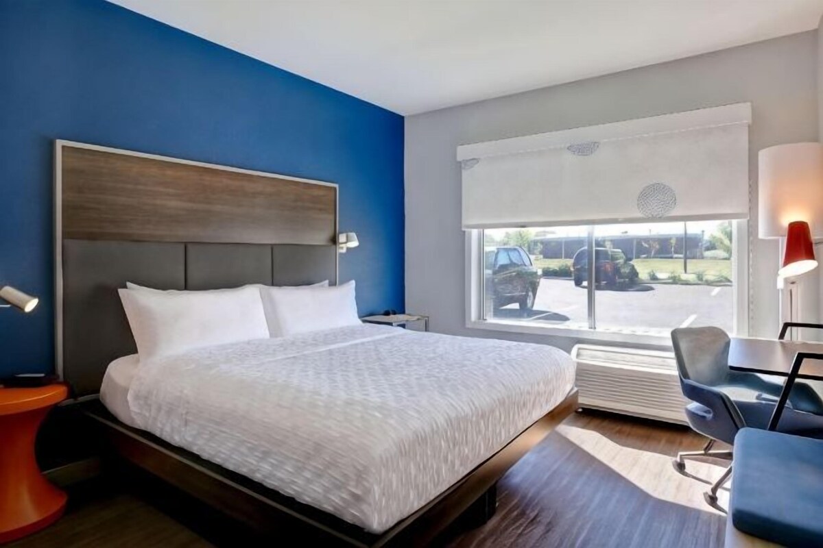 King Room-Hearing Accessible