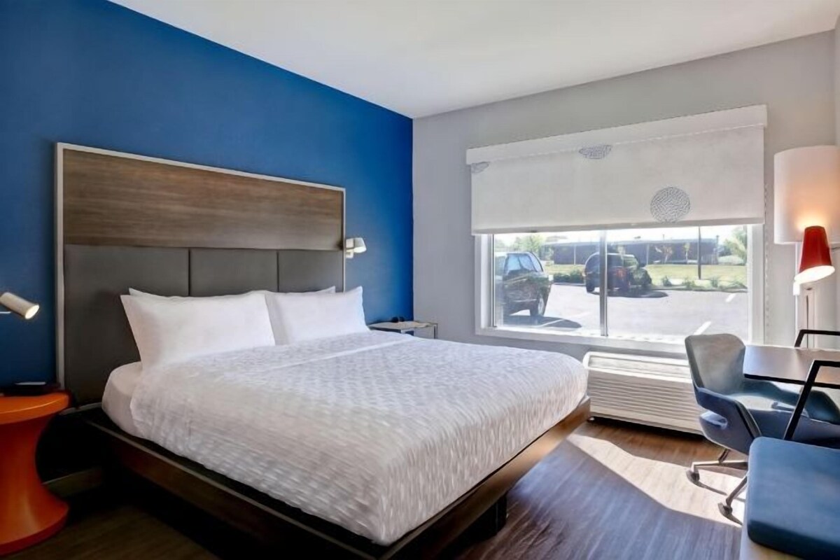 King Room-Hearing Accessible