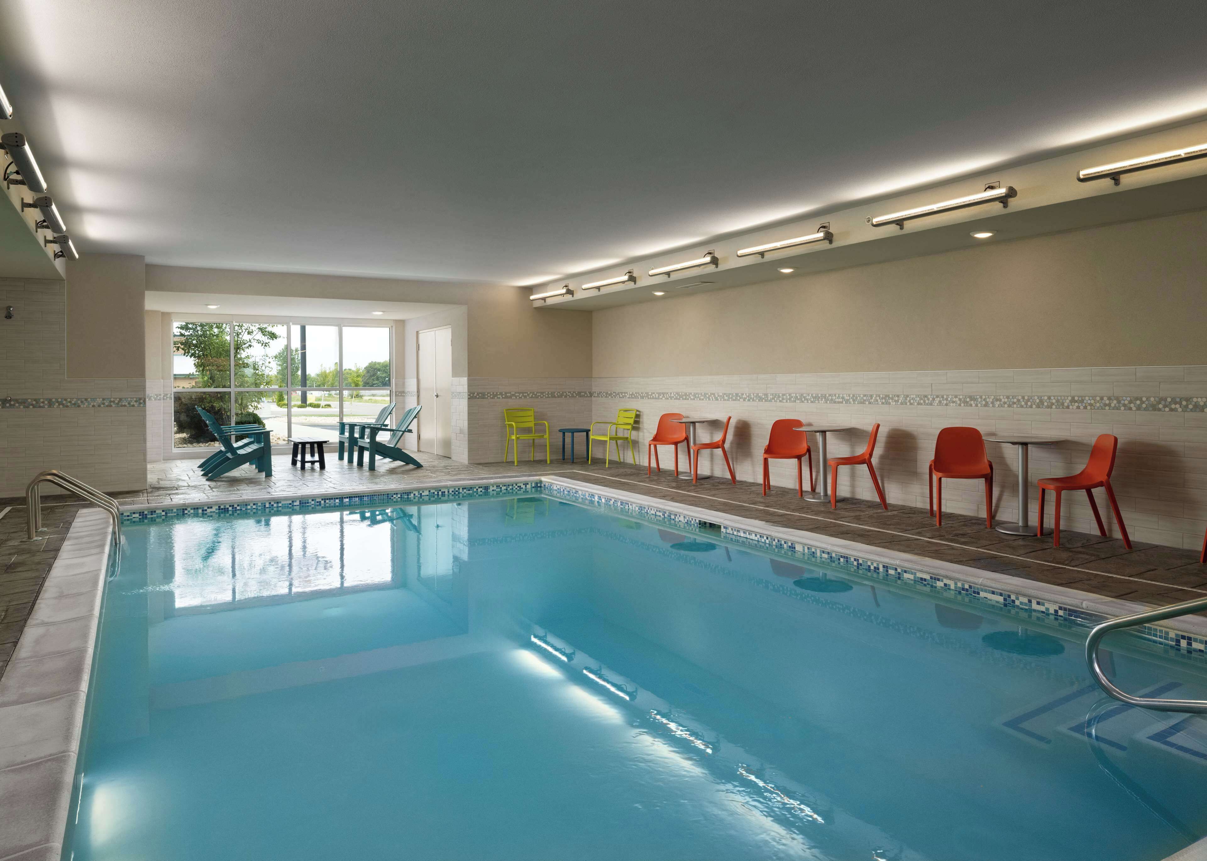 indoor pool, open 8:00 am to 10:00 pm, pool loungers