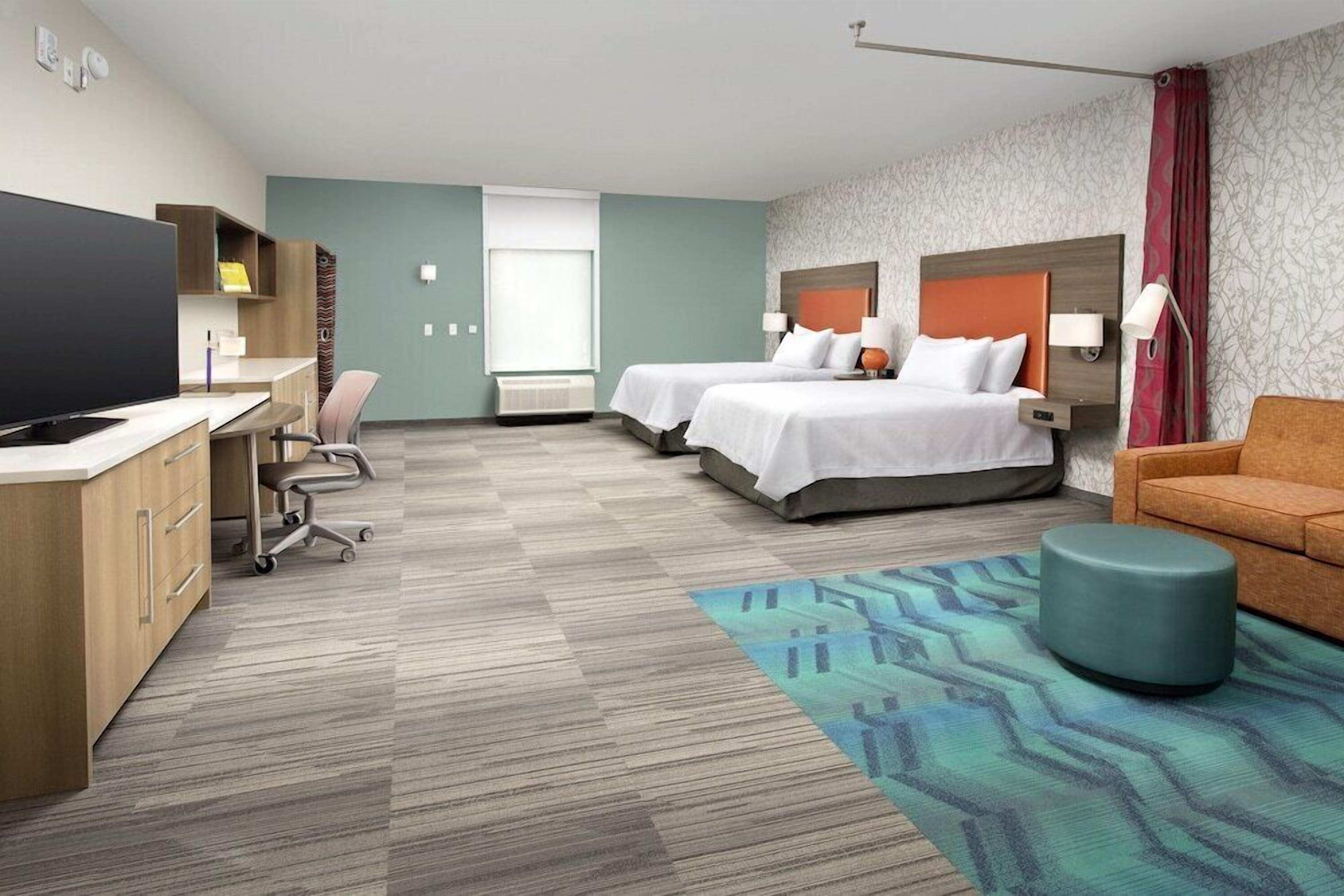 In-room safe, desk, laptop workspace, blackout drapes