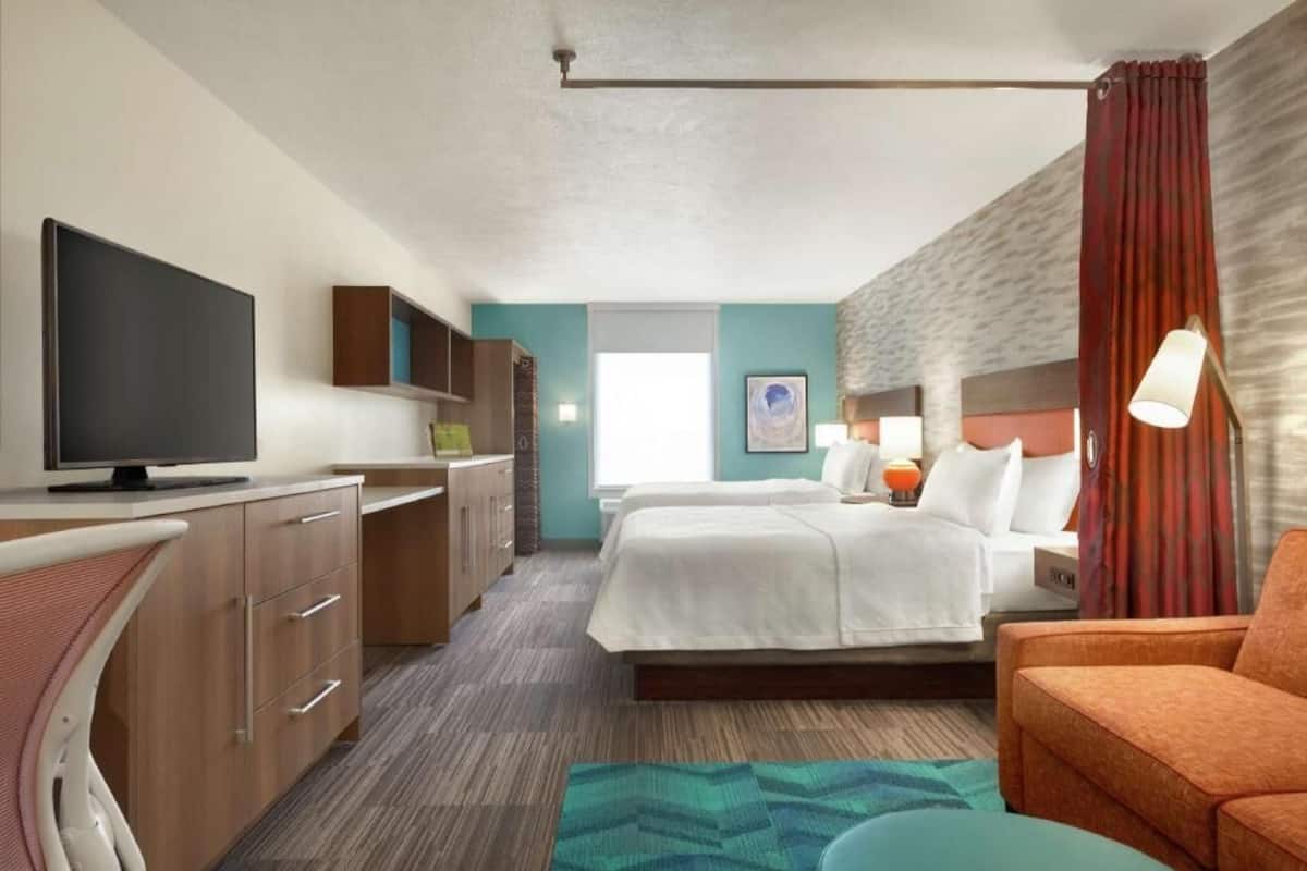 In-room safe, desk, laptop workspace, blackout drapes