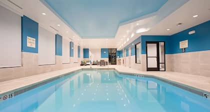 Hampton Inn & Suites Watsonville