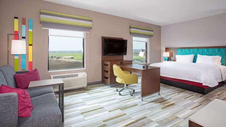 Hampton Inn & Suites Watsonville