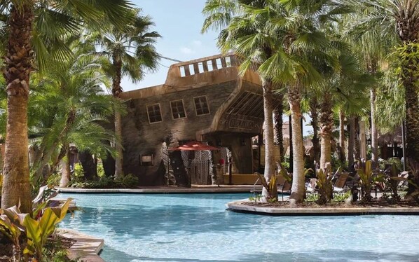 Piscine extérieure, piscine chauffée