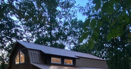 Last Minute and Early Bird Discount -20 Acres in Hocking Hills-Copperhead Cabin