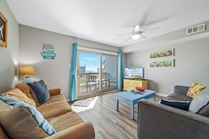Smart TV - Three balconies, ocean views, private beach access & fishing pier on lagoon too! (Gulf Shores)
