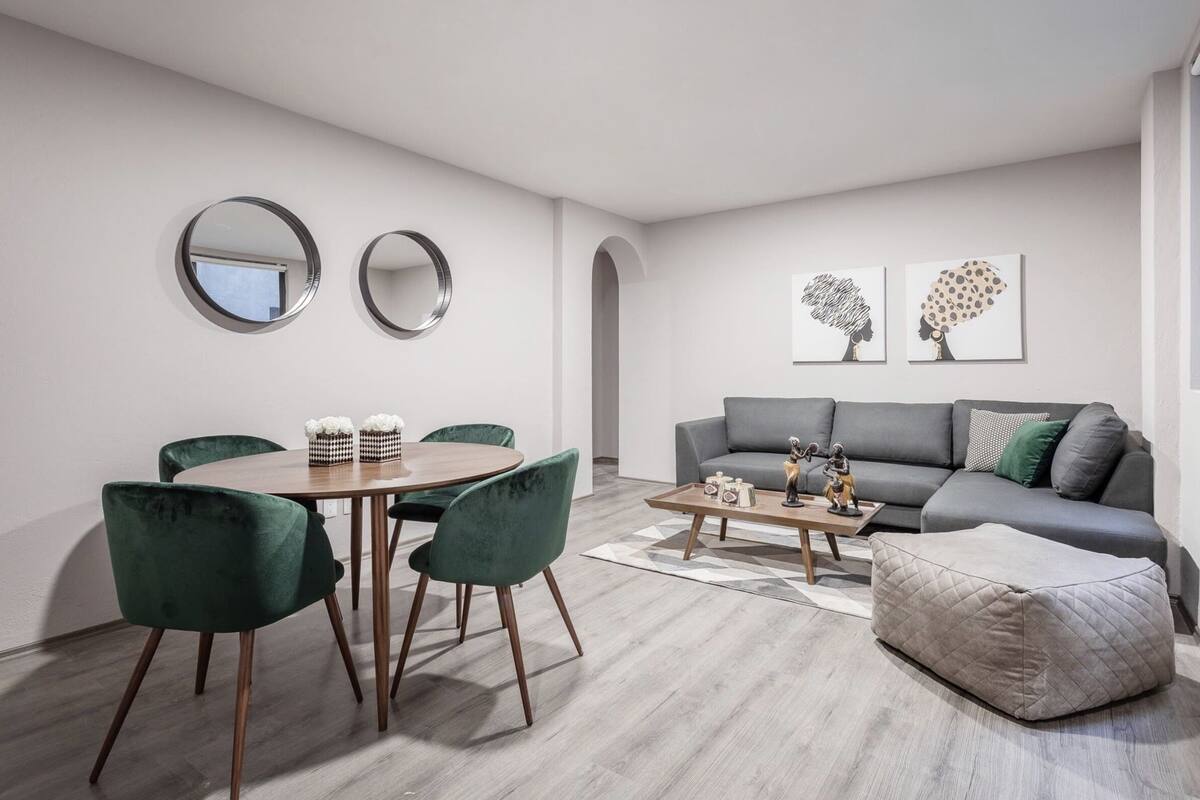 Design Apartment | Living area | 55-inch Smart TV with satellite channels, TV, Netflix