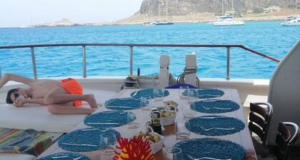 Gulet cruises in the Mediterranean - Liveaboard & Diving Safari by motorsailer.