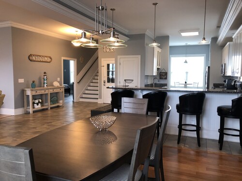 OCEAN CALLING - 2nd row Luxury Private Beach Home w/ Pool, Hot Tub & Outdoor TV