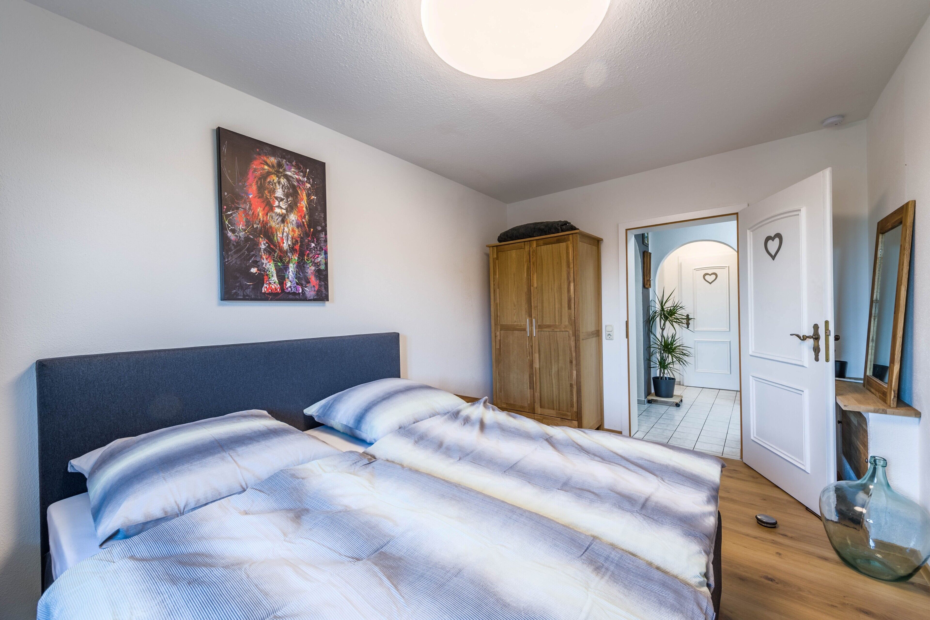 2 habitaciones, tabla de planchar con plancha y wifi gratis 