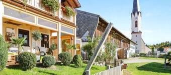 Holiday Apartment "Parzinger 2" close to Chiemsee with Mountain View & Terrace