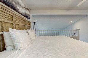 1 makuuhuone, silitysrauta/-lauta, internet, vuodevaatteet