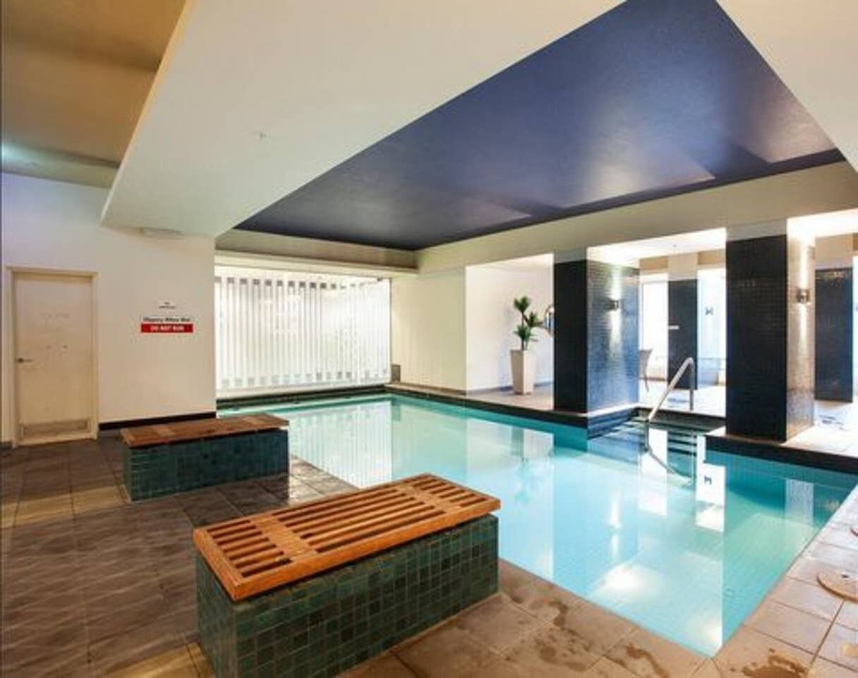 Melbourne and Southbank Gem with 3 bedrooms — image 8