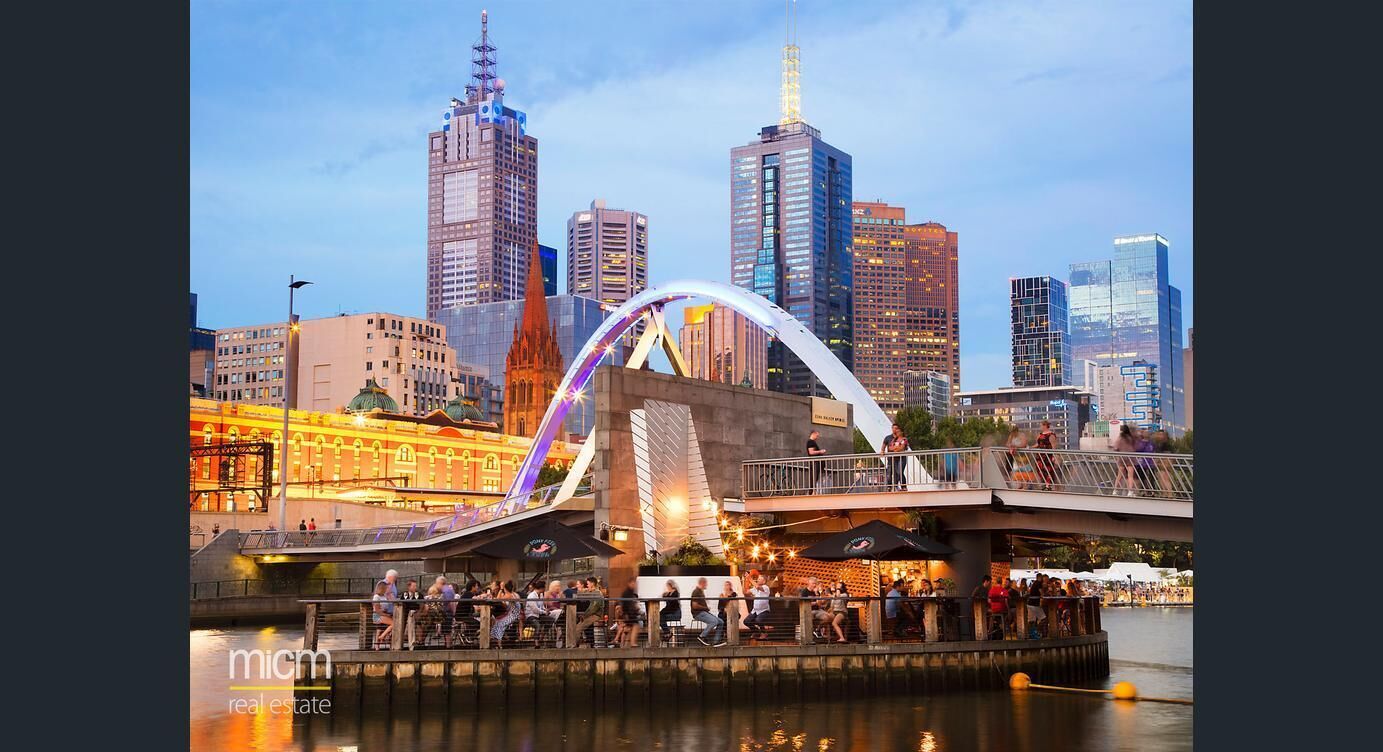 Melbourne and Southbank Gem with 3 bedrooms — image 7