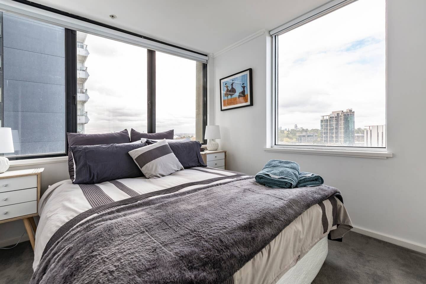 Melbourne and Southbank Gem with 3 bedrooms — image 15