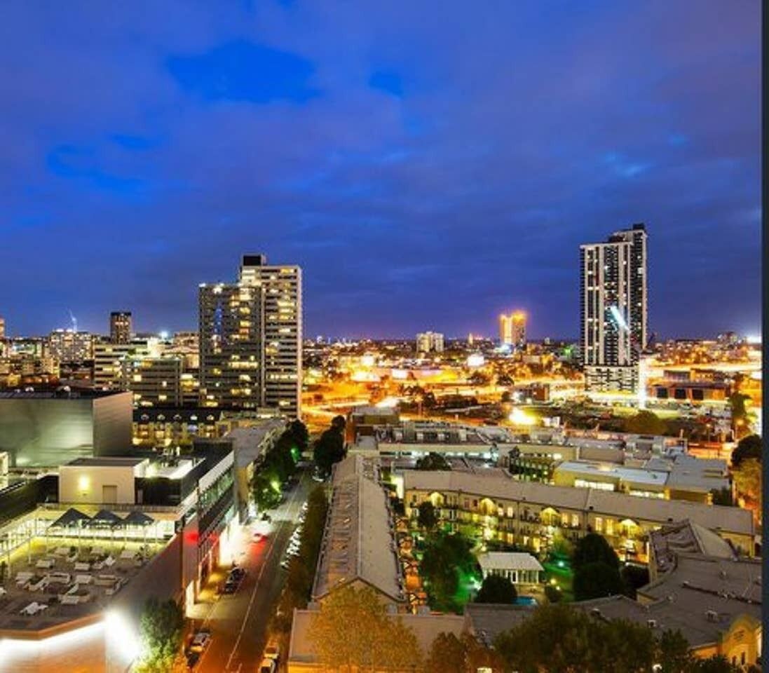 Melbourne and Southbank Gem with 3 bedrooms — image 24