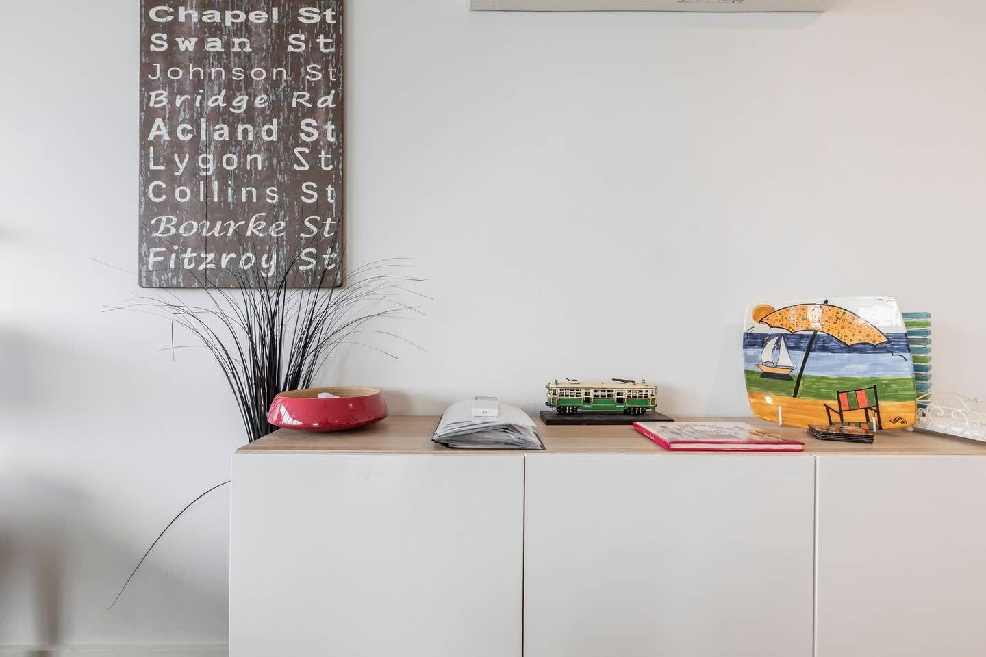 Melbourne and Southbank Gem with 3 bedrooms — image 3