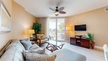 TV, lettore DVD, videoteca