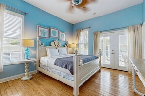 3 bedrooms, iron/ironing board, free Internet, bed sheets