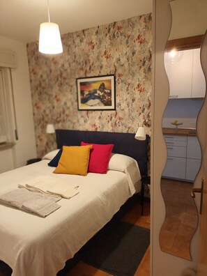 1 Schlafzimmer, Schreibtisch, Bügeleisen/Bügelbrett, kostenloses WLAN
