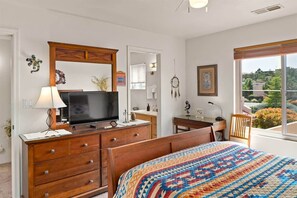 2 Schlafzimmer, Schreibtisch, Bügeleisen/Bügelbrett, kostenloses WLAN