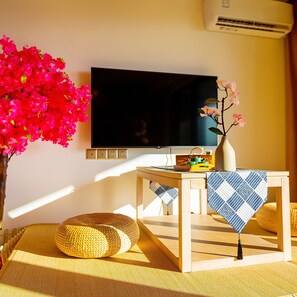 Living area - Yi Shu Jing Pin Holiday Hotel (Shanwei)